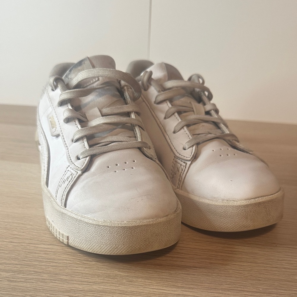 Kids Puma sneakers